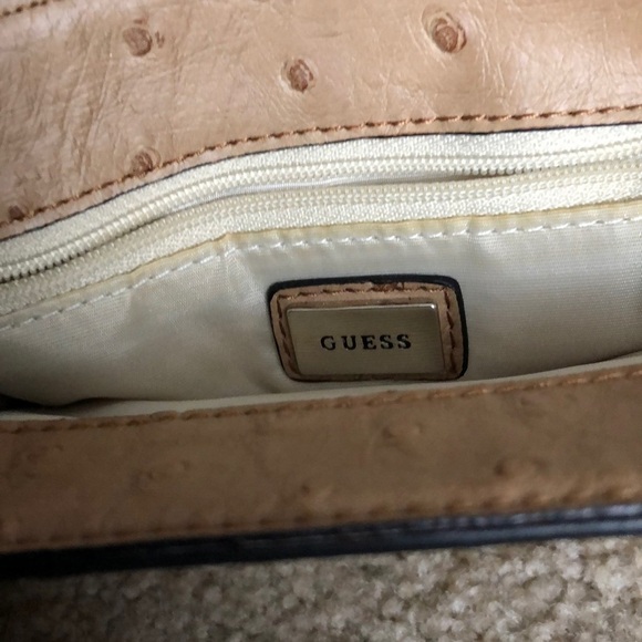 Mini Guess Purse - Picture 5 of 7